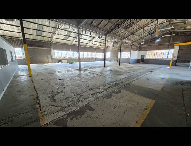 921M² FACTORY TO LET IN ANDERBOLT